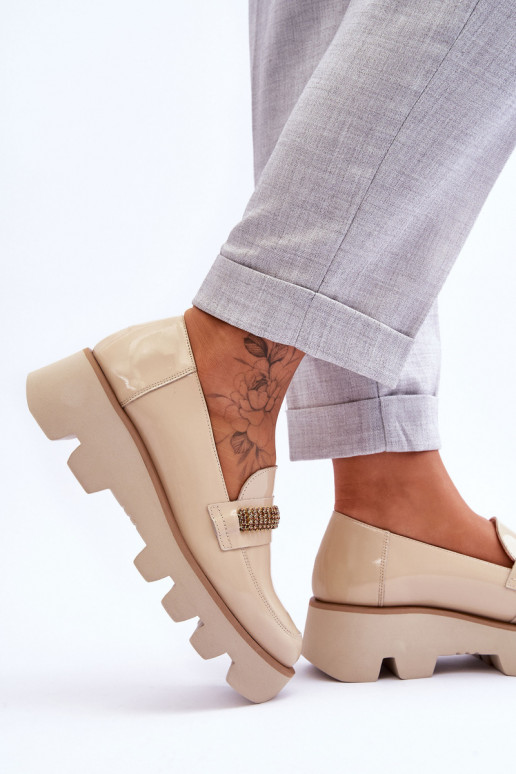 À la mode Mocassins avec une plateforme avec des ornements Laura Messi 2600 beige À la mode Mocassins avec une plateforme avec des ornements Laura Messi 2600 beige