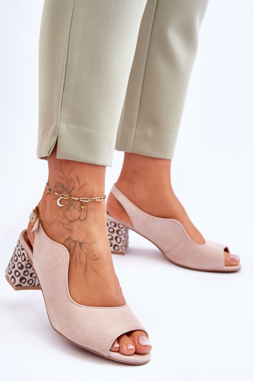 Féminin Sandales en daim avec des talons Il fautciejka 05870-04 beige Féminin Sandales en daim avec des talons Il fautciejka 05870-04 beige