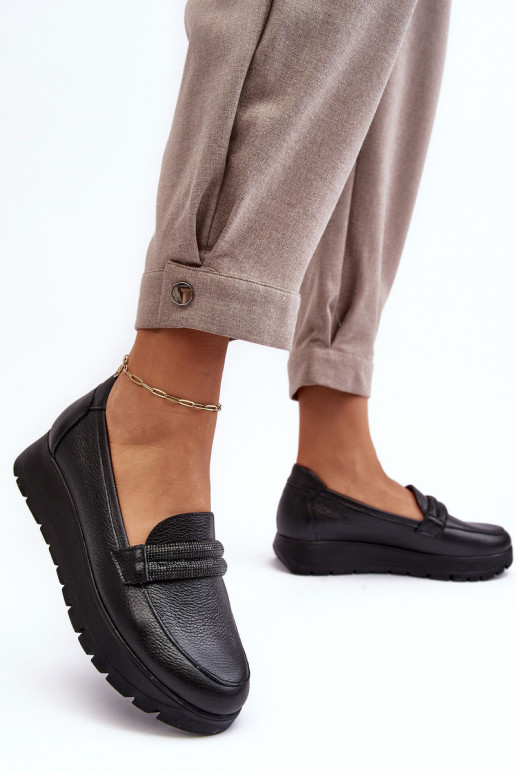 Peau chaussures avec une plateforme avec des ornements couleur noire Lemar Lehira