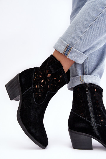 Chaussures en daim style coÀ-boy avec des éléments ajourés D&A SN622-20 couleur noire