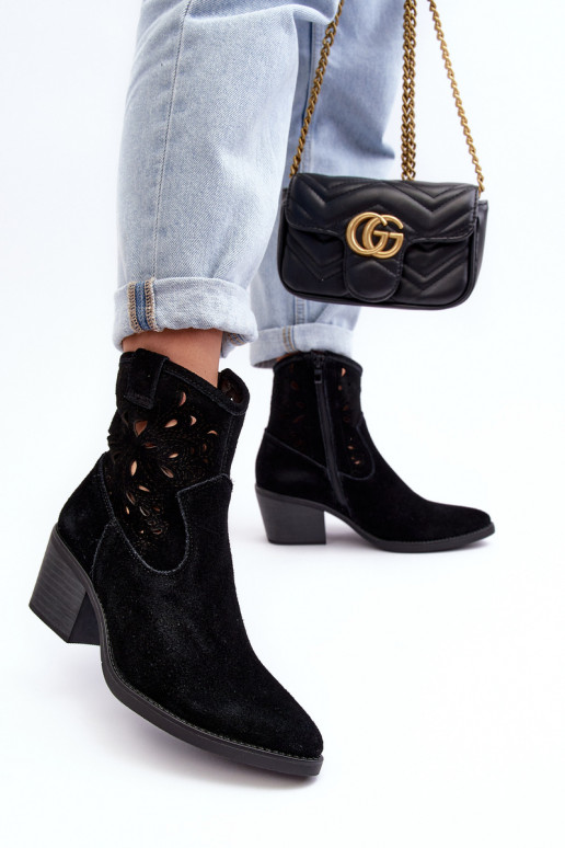 Chaussures en daim style coÀ-boy avec des éléments ajourés D&A SN622-20 couleur noire Chaussures en daim style coÀ-boy avec des éléments ajourés D&A SN622-20 couleur noire