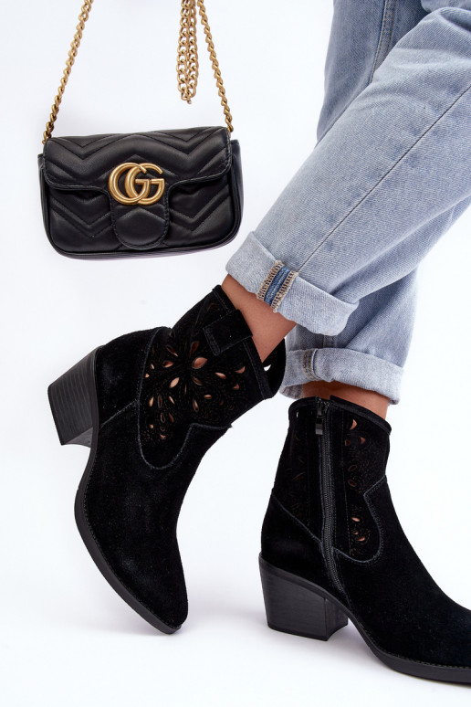 Chaussures en daim style coÀ-boy avec des éléments ajourés D&A SN622-20 couleur noire Chaussures en daim style coÀ-boy avec des éléments ajourés D&A SN622-20 couleur noire