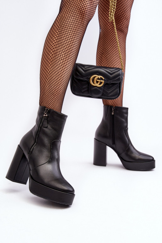 Bottines femme en cuir naturel avec des talons et plateformei Laura Messi 2690 couleur noire