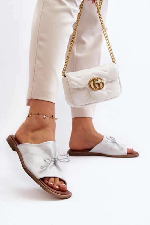 Zazoo 2659 Pantoufles en cuir Féminin couleur argent Zazoo 2659 Pantoufles en cuir Féminin couleur argent