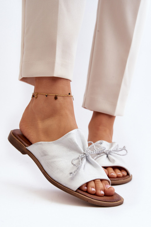 Zazoo 2659 Pantoufles en cuir Féminin couleur argent Zazoo 2659 Pantoufles en cuir Féminin couleur argent