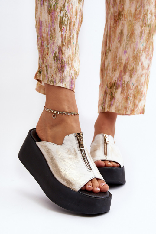 Zazoo 2916 Féminin Chaussons avec une plateforme avec fermetures éclair couleur dorée Zazoo 2916 Féminin Chaussons avec une plateforme avec fermetures éclair couleur dorée