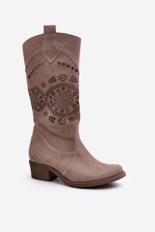 Zazoo 4043 en daim bottes Sur un talon bas avec des éléments ajourés couleur cappuccino Zazoo 4043 en daim bottes Sur un talon bas avec des éléments ajourés couleur cappuccino