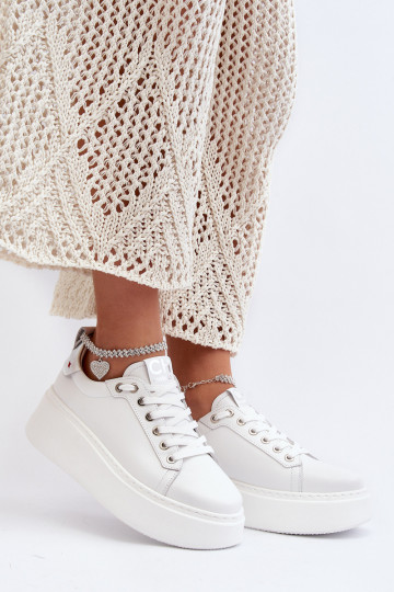Peau Féminin Chaussures modèle baskets Avec un bracelet CheBello 4406 couleur blanche 2