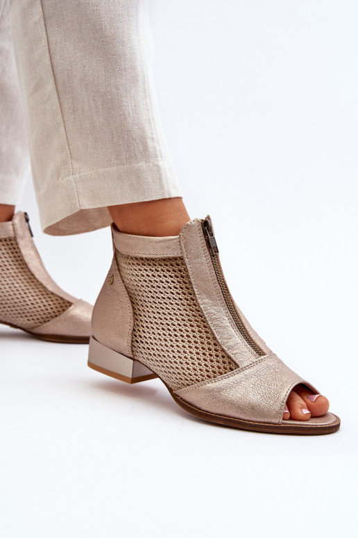 Peau Bottes pour femmes avec des talons largesOdkrytymi Palcami Il fautciejka 06413-25 couleur dorée