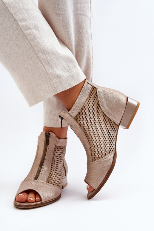 Peau Bottes pour femmes avec des talons largesOdkrytymi Palcami Il fautciejka 06413-25 couleur dorée