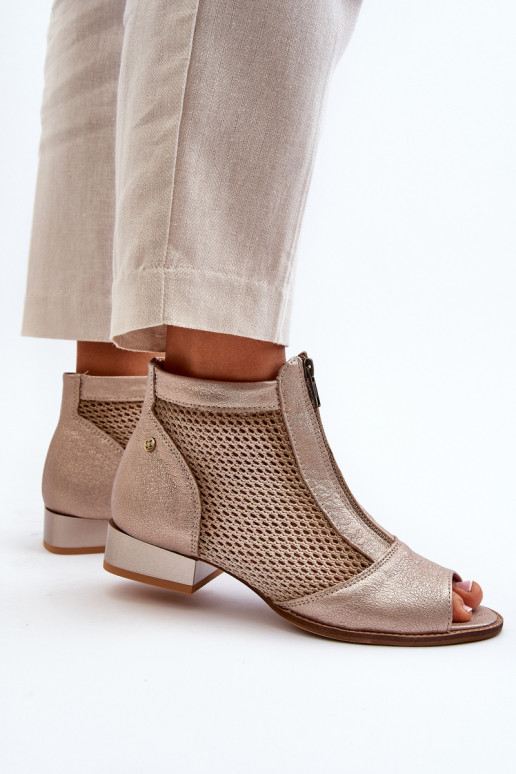 Peau Bottes pour femmes avec des talons largesOdkrytymi Palcami Il fautciejka 06413-25 couleur dorée