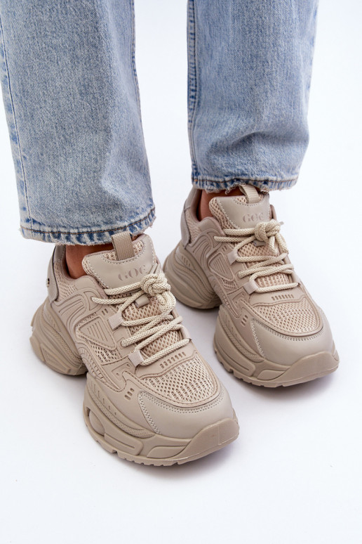 Chaussures modèle baskets avec des semelles massives à la mode GOE NN2N4046 beige Chaussures modèle baskets avec des semelles massives à la mode GOE NN2N4046 beige