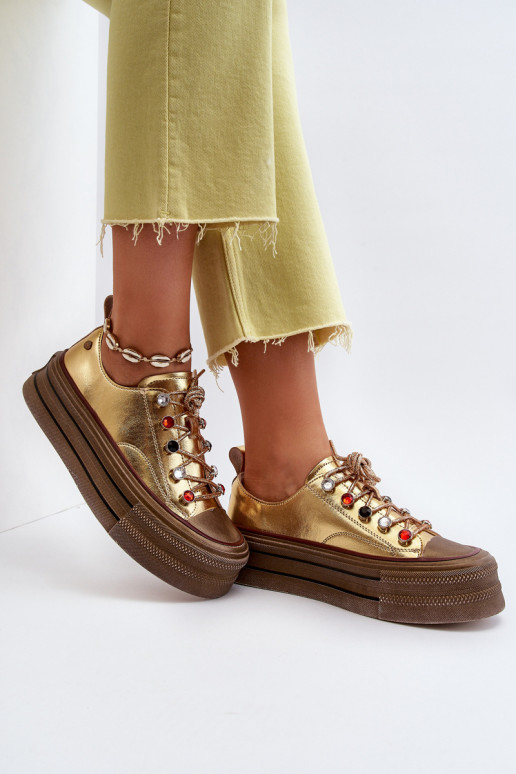 Chaussures de femme avec une plateforme GOE NN2N4055 couleur dorée