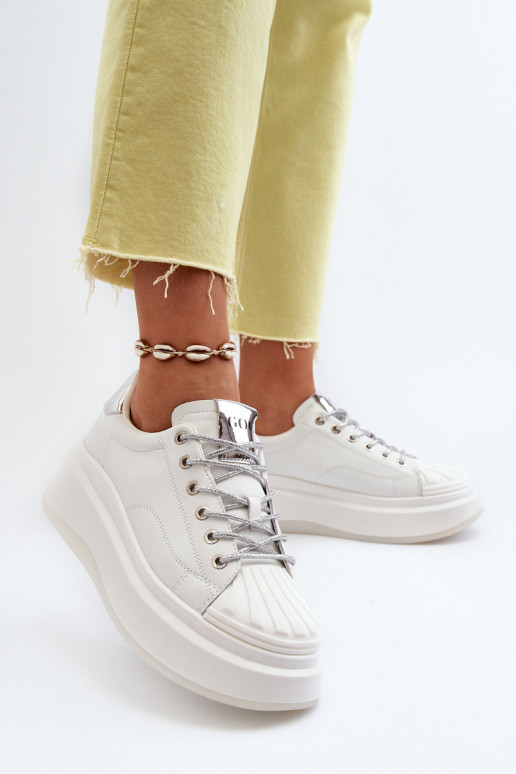 Peau Chaussures modèle baskets Féminin avec une plateforme GOE NN2N4033 couleur blanche Peau Chaussures modèle baskets Féminin avec une plateforme GOE NN2N4033 couleur blanche