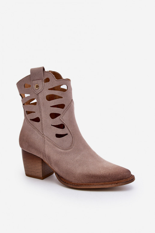 Peau Bottes Avec découpes Il fautciejka 06412-04 beige