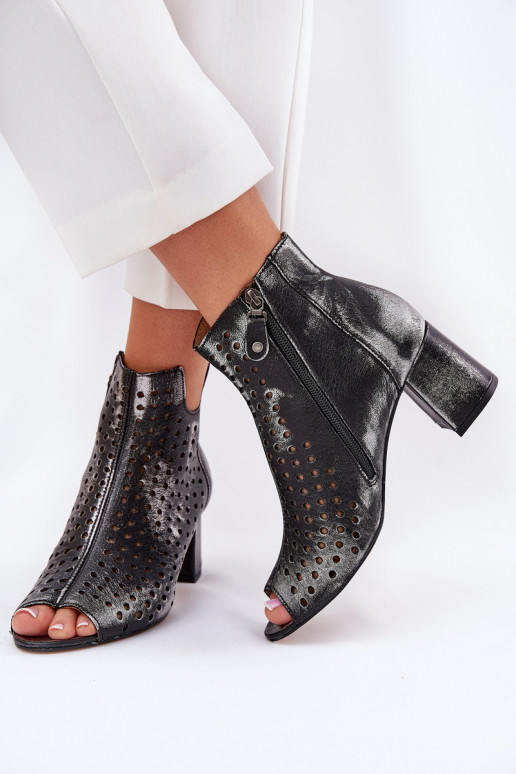 Peau Bottes ajourées Il fautciejka 05420-01 couleur noire