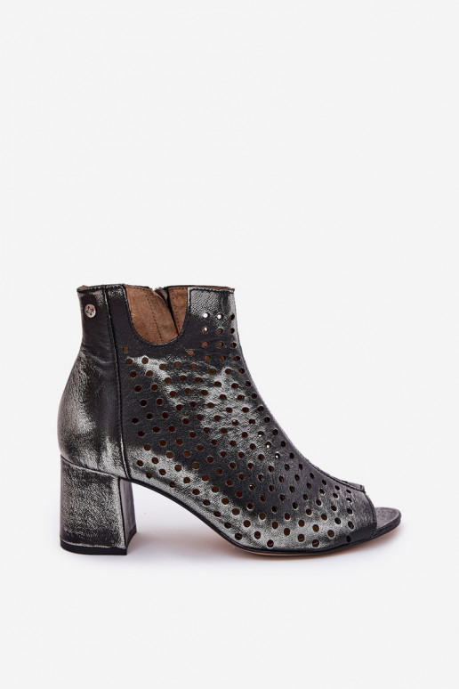 Peau Bottes ajourées Il fautciejka 05420-01 couleur noire