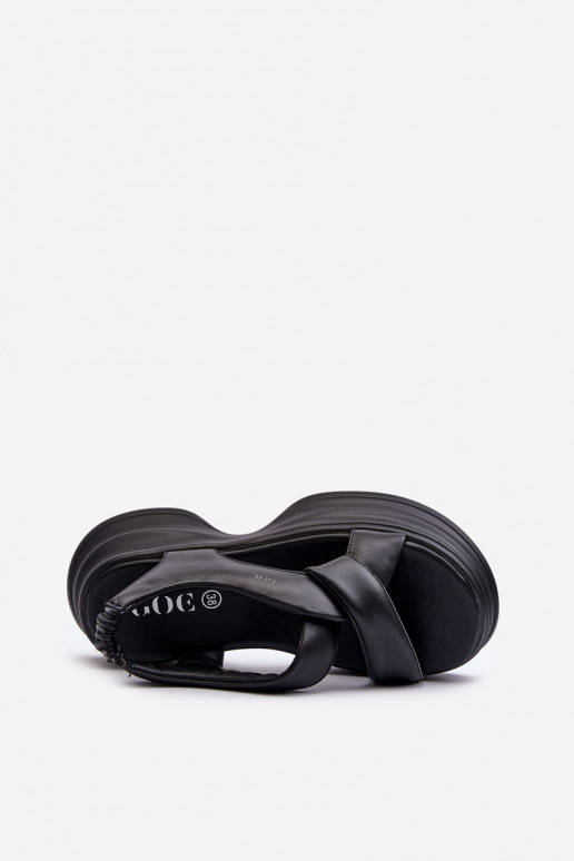 Sandales pour femmes Féminin avec des semelles massives à la mode couleur noire GOE NN2N4106 Sandales pour femmes Féminin avec des semelles massives à la mode couleur noire GOE NN2N4106