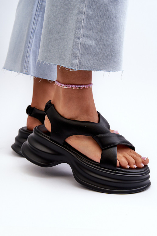 Sandales pour femmes Féminin avec des semelles massives à la mode couleur noire GOE NN2N4106 Sandales pour femmes Féminin avec des semelles massives à la mode couleur noire GOE NN2N4106