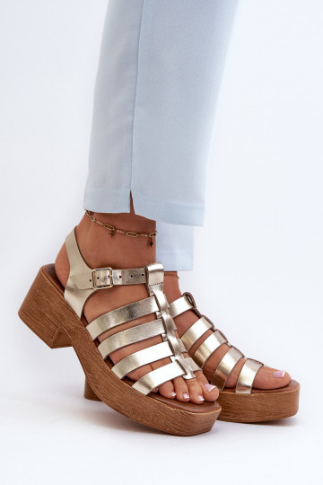 Sandales pour femmes de couleur dorée Zazoo 40410