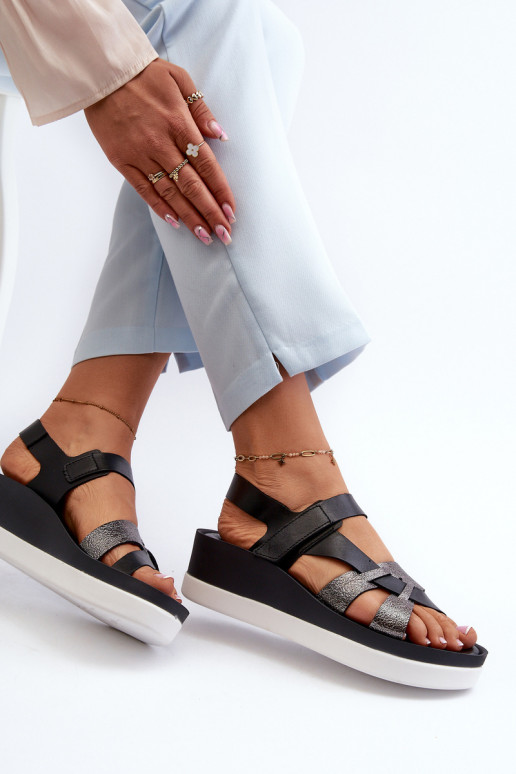 Zazoo 40397 Féminin Sandales pour femmes avec une plateforme couleur noire Zazoo 40397 Féminin Sandales pour femmes avec une plateforme couleur noire