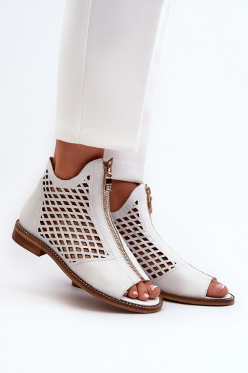 Sandales en cuir ajourées de couleur blanche Zazoo 977/L 2