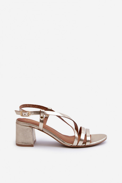 Sandales pour femmes avec des talons bas Il fautciejka 06653-25 couleur dorée Sandales pour femmes avec des talons bas Il fautciejka 06653-25 couleur dorée