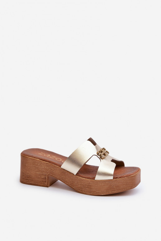 Zazoo 40412 Peau Style élégant Pantoufles pour femmes avec des ornements couleur dorée Zazoo 40412 Peau Style élégant Pantoufles pour femmes avec des ornements couleur dorée