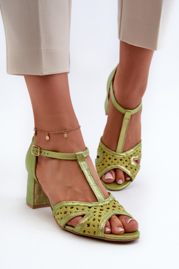 des sandales Peau Féminin avec des talons Il fautciejka 06551-09 Calcaire