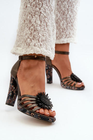 Sandales à talons pour femmes avec ornements, Tai turiciejka 06620-20 couleur grise 2