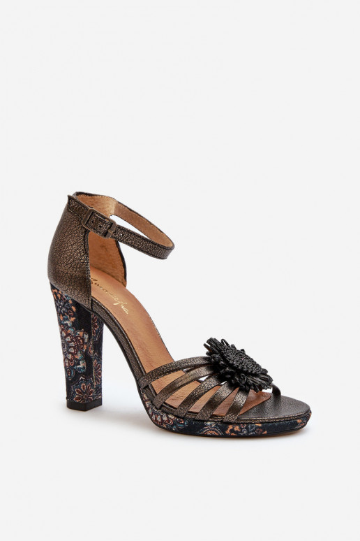 Sandales à talons hauts pour femme avec des ornements Il fautciejka 06620-20 couleur grise Sandales à talons hauts pour femme avec des ornements Il fautciejka 06620-20 couleur grise