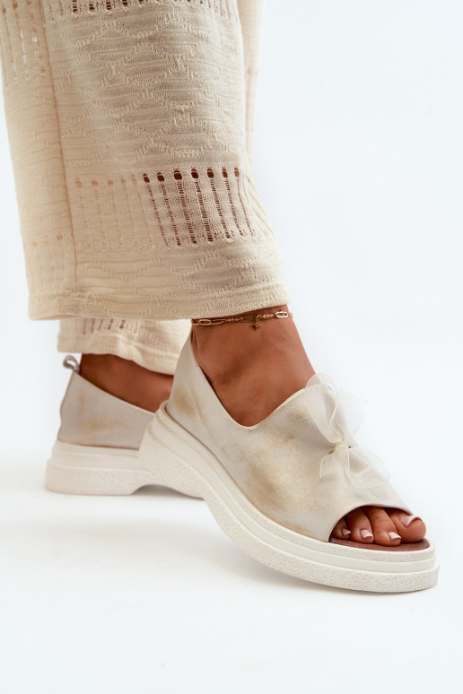 Zazoo 2939 Sandales pour femmes Féminin avec des rubans couleur dorée Przecierany Zazoo 2939 Sandales pour femmes Féminin avec des rubans couleur dorée Przecierany