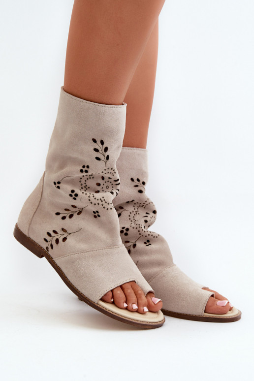 Zazoo 3437 Féminin Sandales en daim avec une botte Au Château couleur ivoire Zazoo 3437 Féminin Sandales en daim avec une botte Au Château couleur ivoire