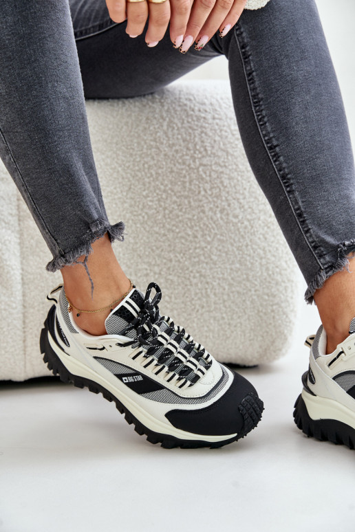 Peau Chaussures modèle baskets Féminin avec une plateforme Big Star OO274A220 HI-POLY SYSTEM Blanc-couleur noire Peau Chaussures modèle baskets Féminin avec une plateforme Big Star OO274A220 HI-POLY SYSTEM Blanc-couleur noire