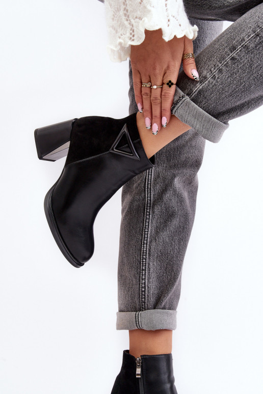 avec effet vernis Bottes avec des talons réchauffer MR880-093 couleur noire avec effet vernis Bottes avec des talons réchauffer MR880-093 couleur noire