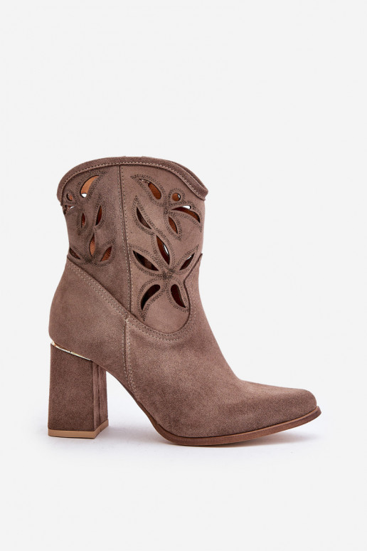 Boots en daim ajourées avec des talons LeÀski 3629 beige