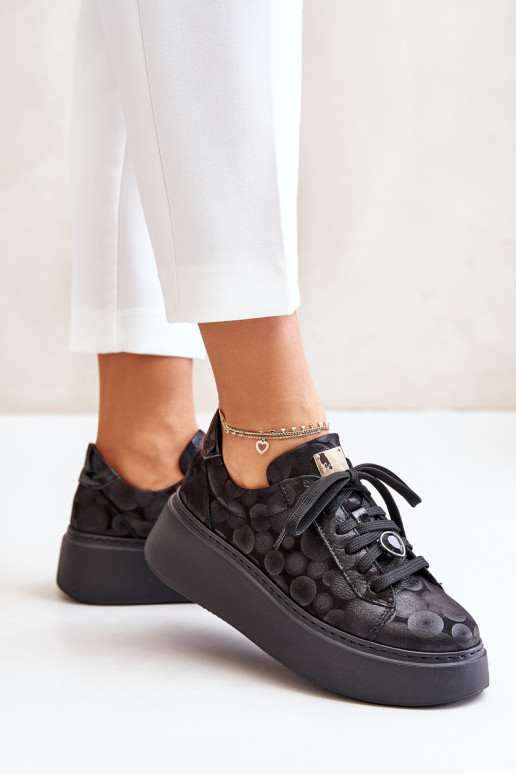 Peau baskets avec une plateforme Il fautciejka 06191-42 couleur noire Peau baskets avec une plateforme Il fautciejka 06191-42 couleur noire