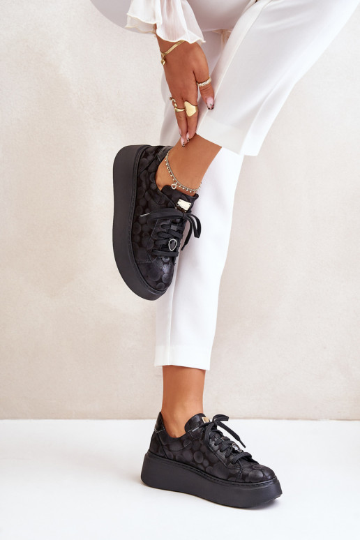 Peau baskets avec une plateforme Il fautciejka 06191-42 couleur noire Peau baskets avec une plateforme Il fautciejka 06191-42 couleur noire