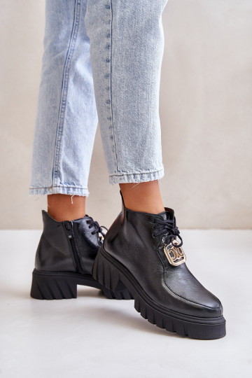 Bottines en cuir avec détails dorés, noires Zazoo 2952