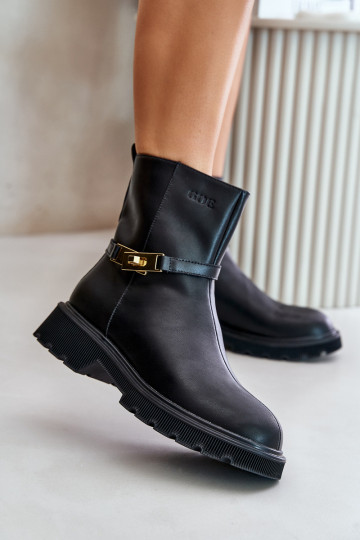 Peau Bottes pour femmes avec des sangles réchauffer GOE OO2N4150 couleur noire 2