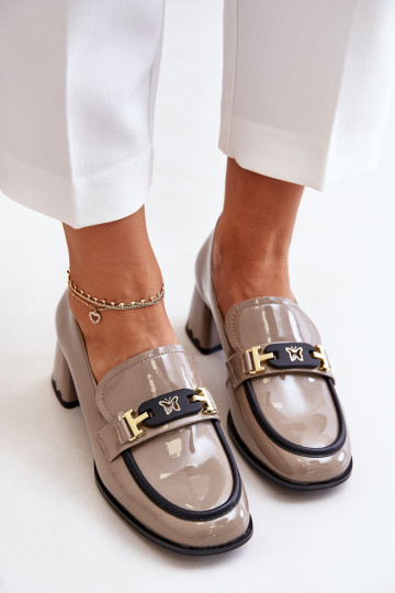 avec effet vernis chaussures Féminin avec des talons avec des ornements Artiker 55C1054 beige