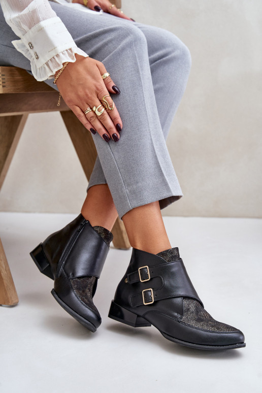 Peau Bottes Sur un talon bas avec boucles Il fautciejka 06696-01 couleur noire Peau Bottes Sur un talon bas avec boucles Il fautciejka 06696-01 couleur noire