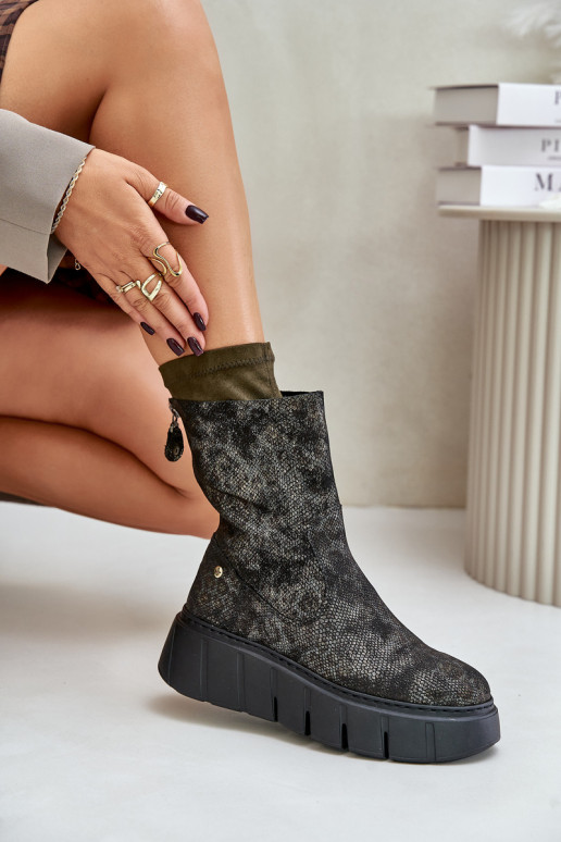 Peau Bottes pour femmes avec une plateforme Il fautciejka 06766-09 couleur kaki Peau Bottes pour femmes avec une plateforme Il fautciejka 06766-09 couleur kaki