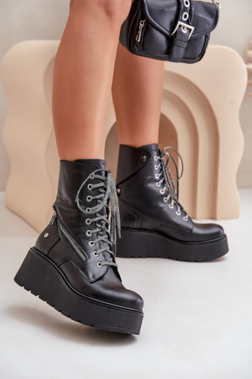 Peau Bottines de travail avec une plateforme I Koturnie Il fautciejka 06676-01 couleur noire 2