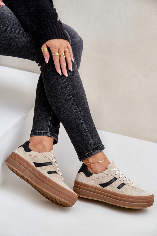 Zazoo N1176 en daim Chaussures modèle baskets avec une plateforme beige Zazoo N1176 en daim Chaussures modèle baskets avec une plateforme beige