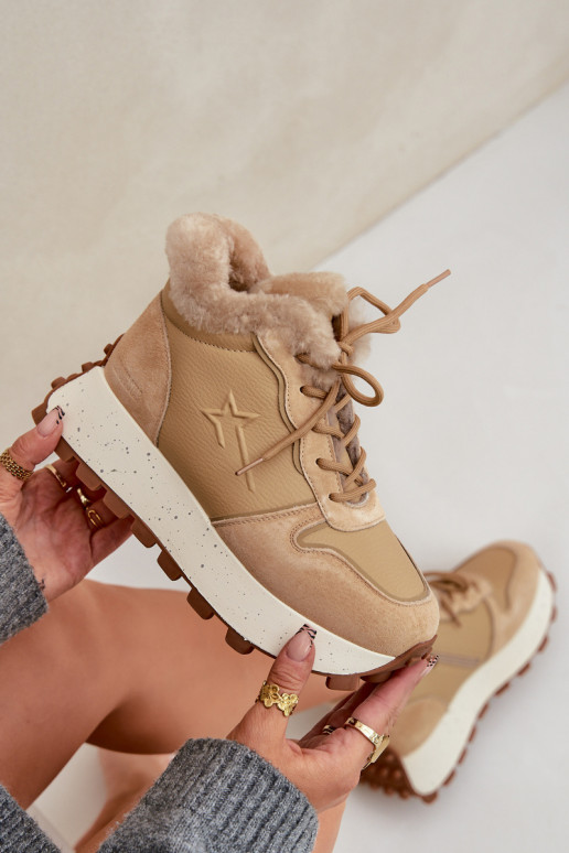 Peau Chaussures modèle baskets chaussures Féminin avec un manteau de fourrure avec une plateforme Big Star OO274A330 beige Peau Chaussures modèle baskets chaussures Féminin avec un manteau de fourrure avec une plateforme Big Star OO274A330 beige