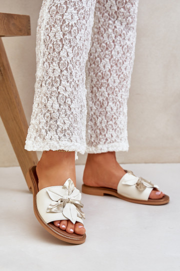 Pantoufles ornées en cuir naturel Zazoo 3667 couleur blanche 2