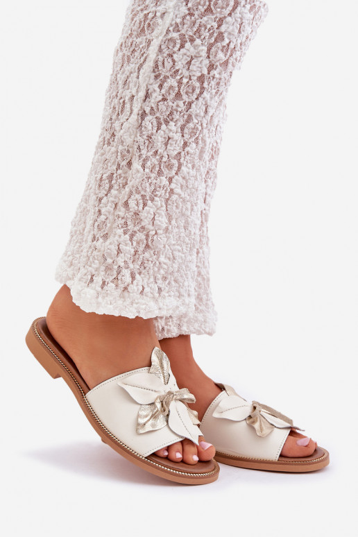 Chaussons avec des ornements Cuir naturel Zazoo 3667 couleur blanche Chaussons avec des ornements Cuir naturel Zazoo 3667 couleur blanche