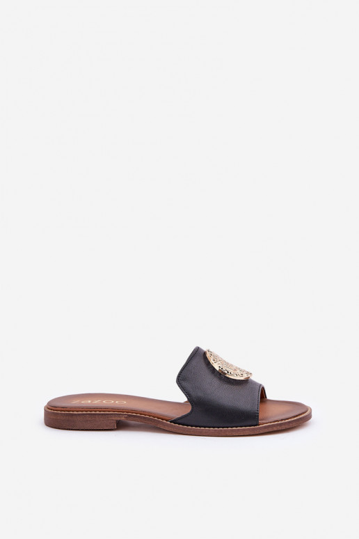 Pantoufles en cuir avec des ornements avec des talons larges Zazoo 3047/O couleur noire