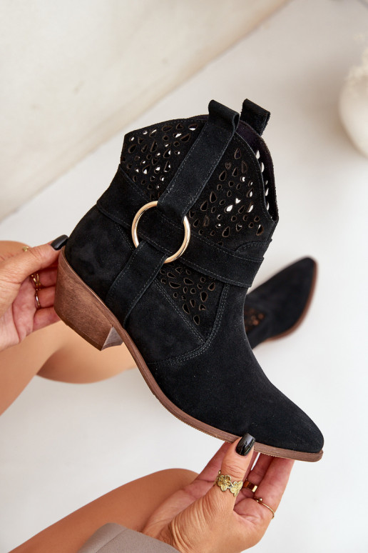 Chaussures en daim style coÀ-boy avec des éléments ajourés avec des talons Zazoo 2994 couleur noire Chaussures en daim style coÀ-boy avec des éléments ajourés avec des talons Zazoo 2994 couleur noire